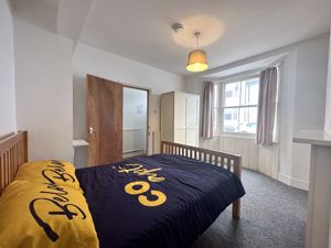 Photo 19- click for photo gallery